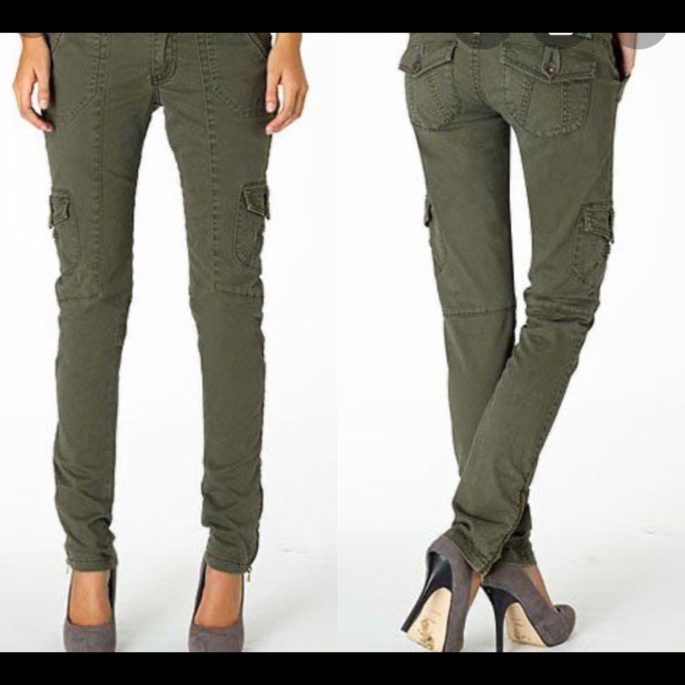 Skinny Army green Cargo jeans 32”  Stretchy